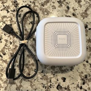 2-in-1 Fridababy portable sound machine and nightlight